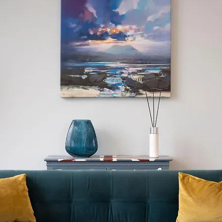 Luxury - Contemporary - Lakeland - Sleeps 10 - Stunning Lake Views Casa vacanze Windermere