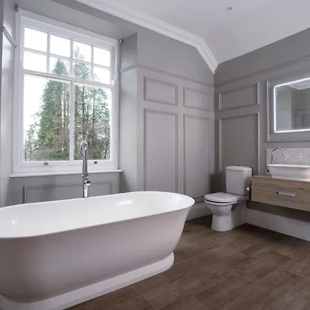 Luxury - Contemporary - Lakeland - Sleeps 10 - Stunning Lake Views Дом отдыха